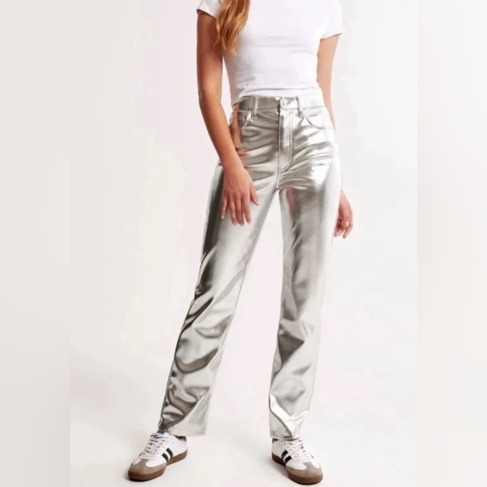 ABERCROMBIE & FITCH 90s Straight Ultra High Rise Silver Faux Leather Size 10 30